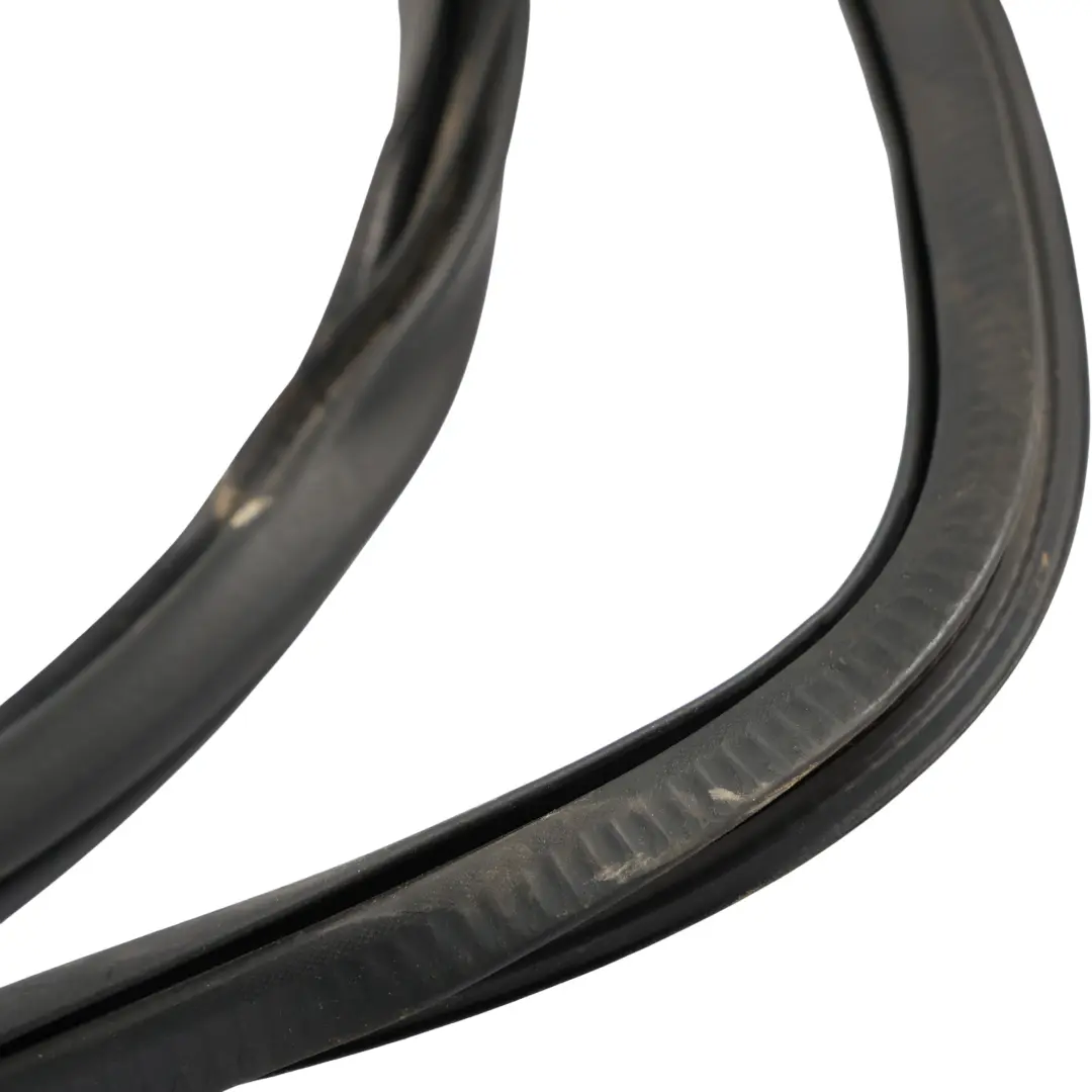 Door Window Seal Rubber Front Right O/S to Volkswagen Jetta A6 with Part number 5C6867912G Volkswagen Jetta A6 Door Window Seal Rubber Front Right O/S - SKU 5C6867912G - Part number 5C6867912G