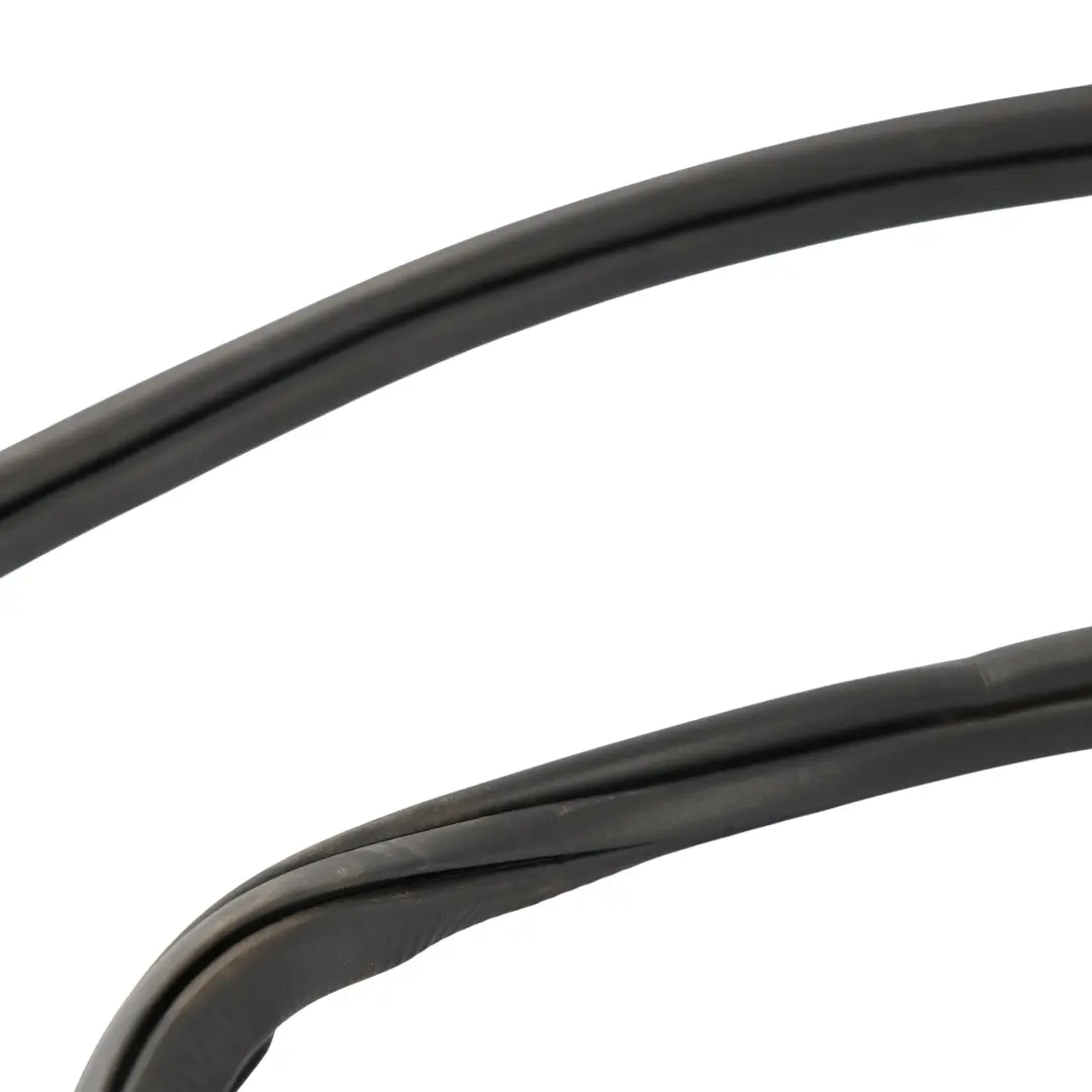 Volkswagen Jetta A6 Door Window Seal Rubber Front Right O/S - SKU 5C6867912G - Part number 5C6867912G