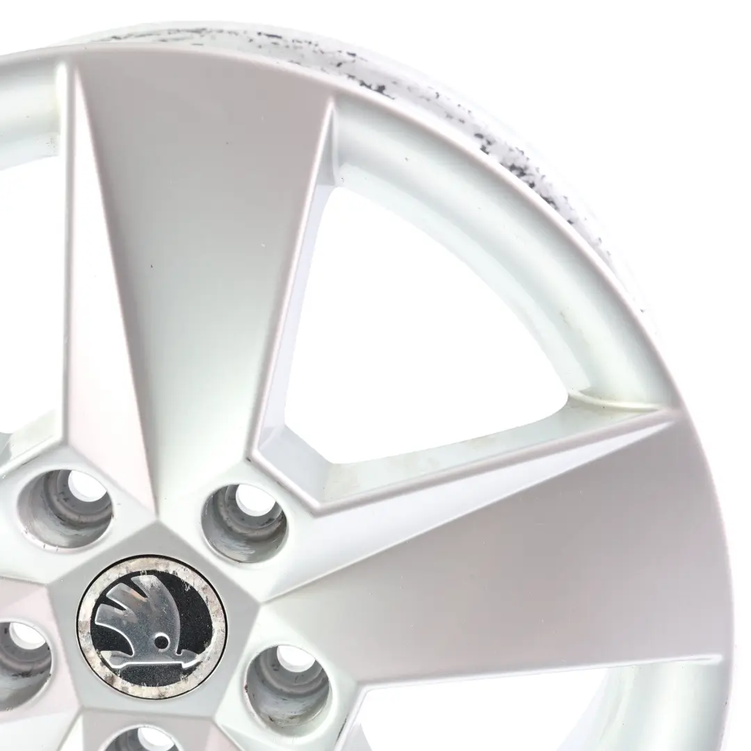 Mk3 5E Silver Alloy Wheel Rim 16" 6.5J ET46 Star Spoke to Skoda Octavia with Part number 5E0601025H Skoda Octavia Mk3 5E Silver Alloy Wheel Rim 16" 6.5J ET46 Star Spoke - SKU 5E0601025H-4 - Part number 5E0601025H