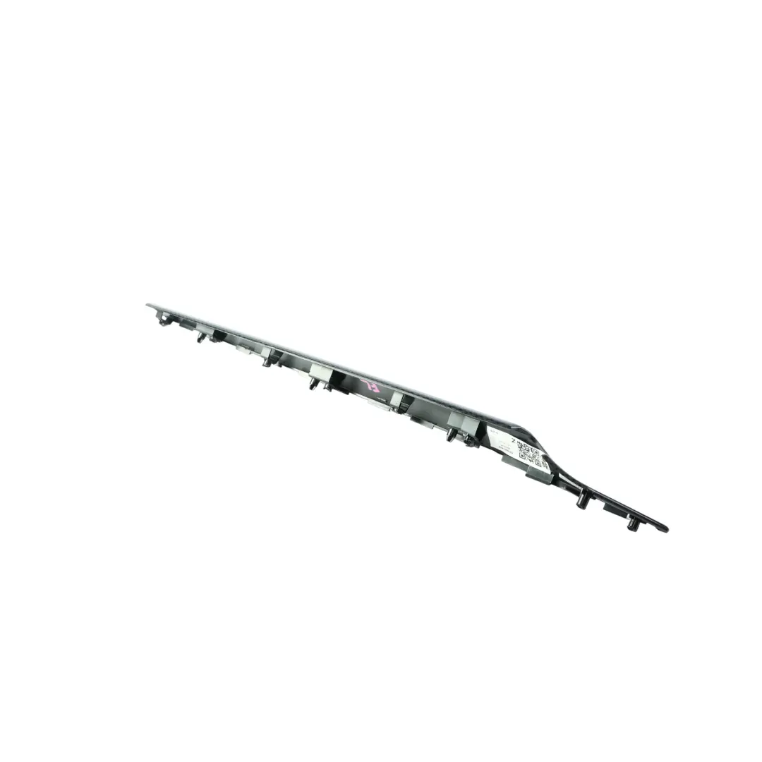 Mk3 5E3 Listwa Drzwi Przednich Lewa Czarna do Skoda Octavia o numerze 5E0867439 Skoda Octavia Mk3 5E3 Listwa Drzwi Przednich Lewa Czarna - SKU 5E0867439 - Numer Części 5E0867439