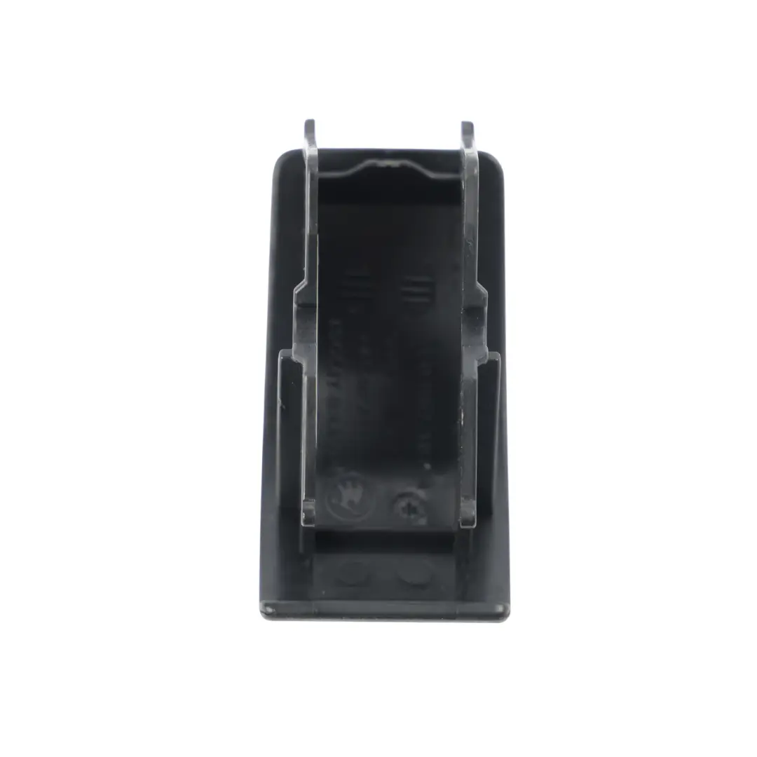 Mk3 Zaślepka Isofix Fotelika Czarna do Skoda Octavia o numerze 5E0887187A Skoda Octavia Mk3 Zaślepka Isofix Fotelika Czarna - SKU 5E0887187A - Numer Części 5E0887187A