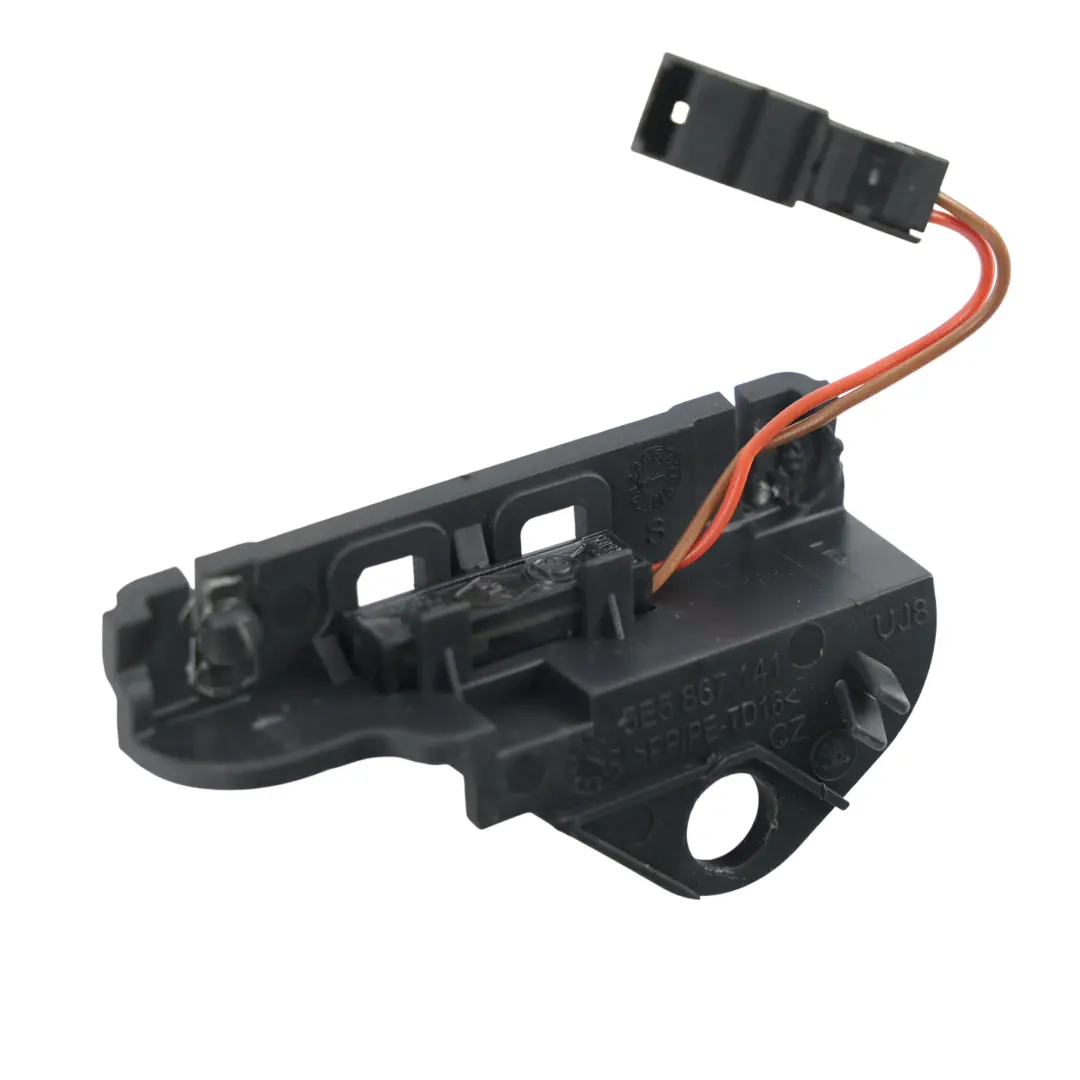 Mk3 Panel Cubierta Interior Trasero Izquierdo Sensor para Skoda Octavia con número de pieza 5E5867141 Skoda Octavia Mk3 Panel Cubierta Interior Trasero Izquierdo Sensor - SKU 5E5867141 - Número de pieza 5E5867141