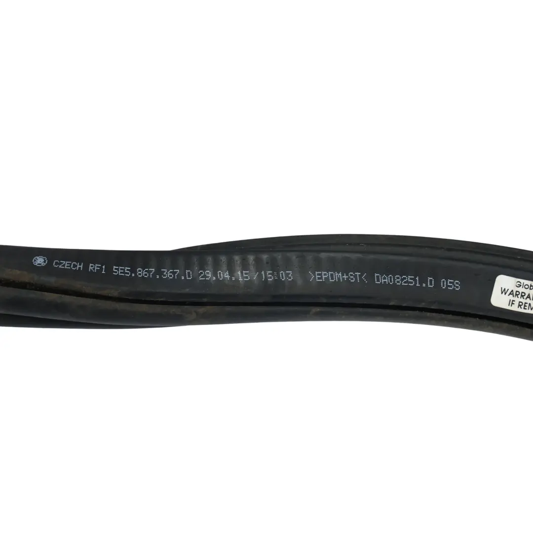 Skoda Octavia RS 5E Guarnizione Portiera Posteriore Sinistra - SKU 5E5867367D - Numero di parte 5E5867367D