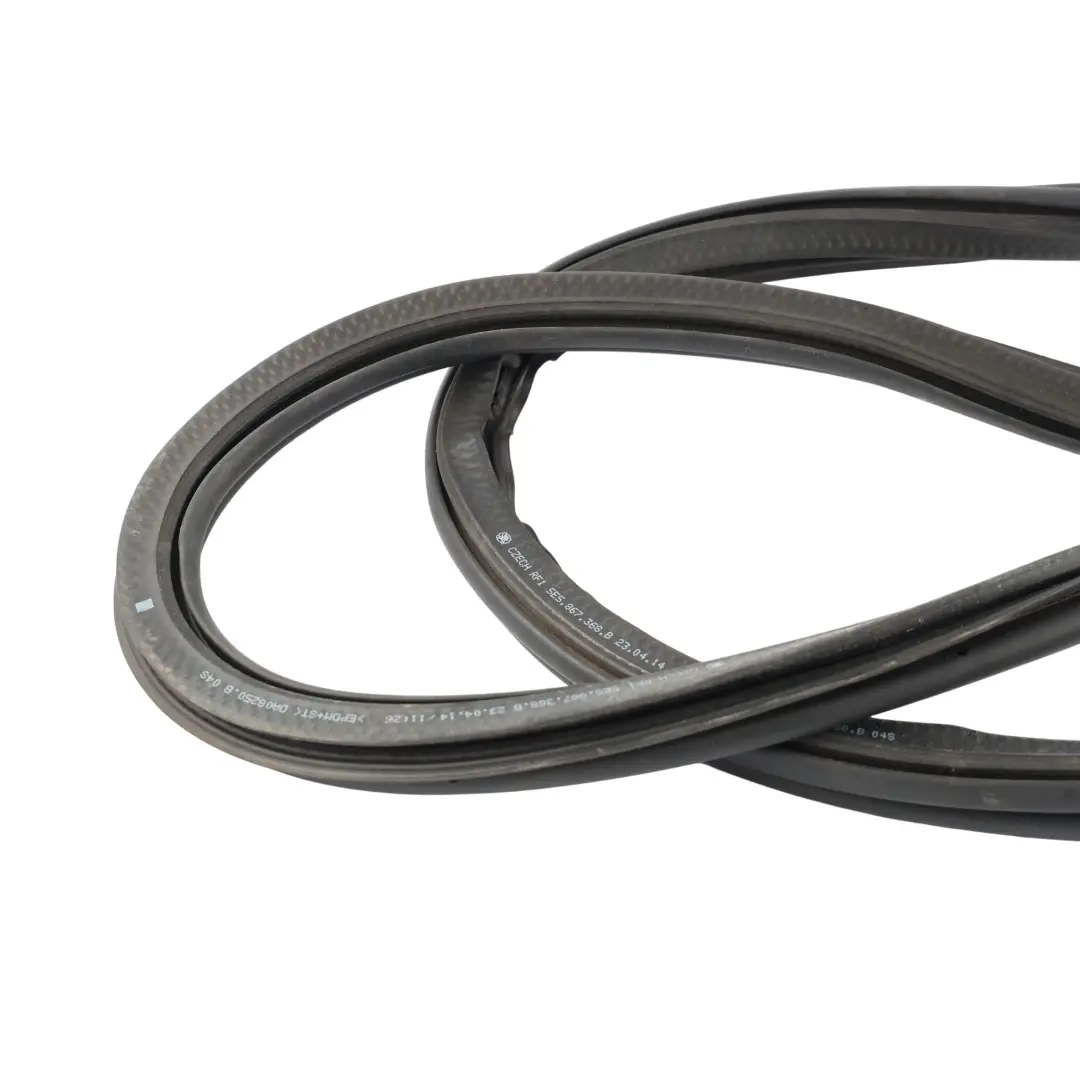Türfensterdichtung Vorne Rechts Gummi für Skoda Octavia 5E mit Teilenummer 5E5867368C Skoda Octavia 5E Türfensterdichtung Vorne Rechts Gummi - SKU 5E5867368C-1 - Teilenummer 5E5867368C