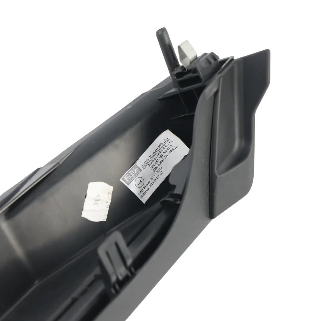 Mk3 5E Staffa Supporto Cappelliera Baule Sinistra per Skoda Octavia con numero di parte 5E5867761A Skoda Octavia Mk3 5E Staffa Supporto Cappelliera Baule Sinistra - SKU 5E5867761A - Numero di parte 5E5867761A
