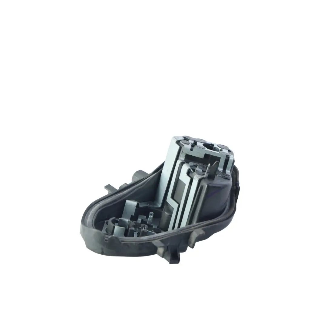 Mk3 Portalámparas Luz Trasera Exterior Izquierda para Seat Leon con número de pieza 5F0945257 Seat Leon Mk3 Portalámparas Luz Trasera Exterior Izquierda - SKU 5F0945257 - Número de pieza 5F0945257