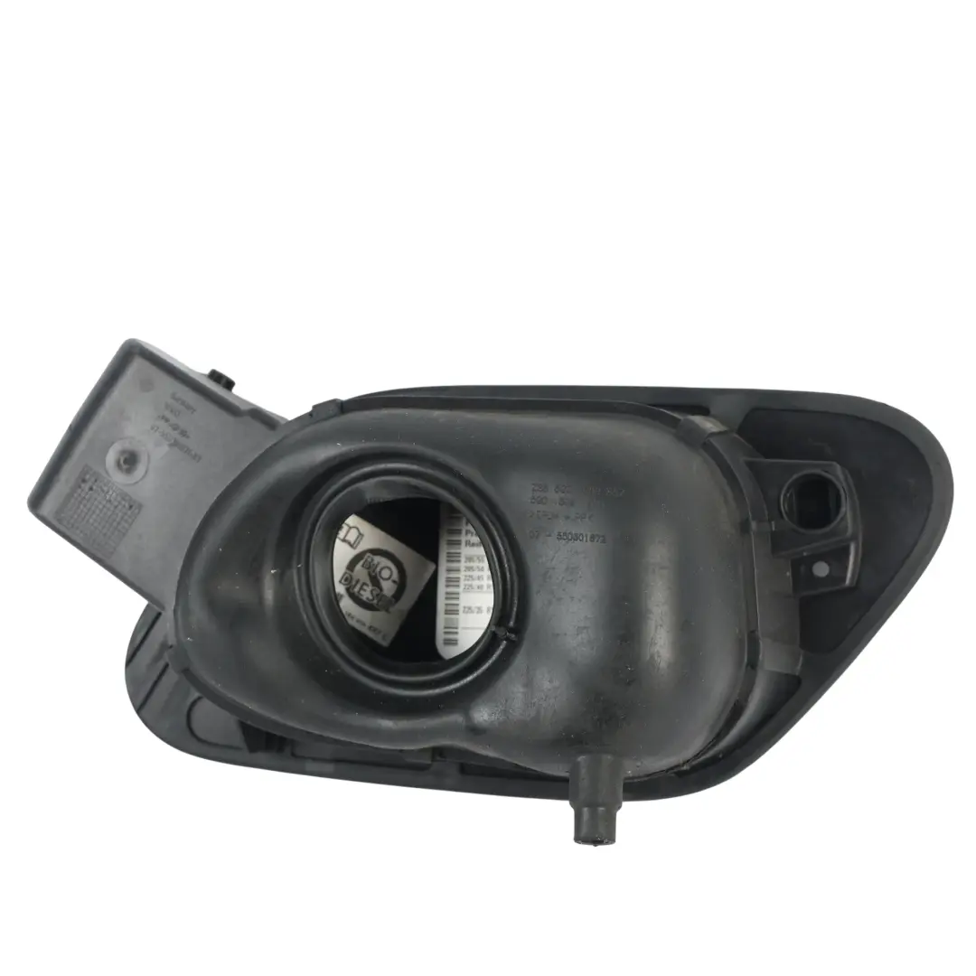 Volkswagen Golf Mk7 Panel Soporte Tapa Combustible - SKU 5G0809857-2 - Número de pieza 5G0809857