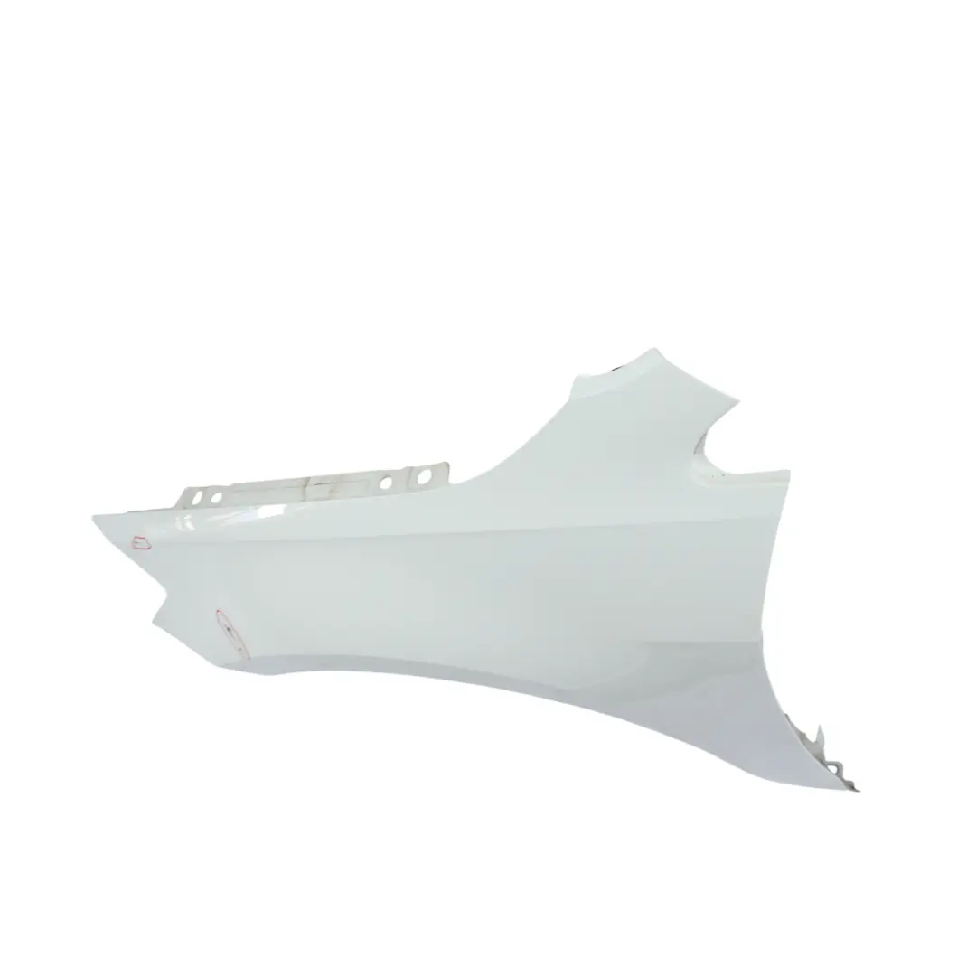 Parafango Anteriore Sinistro Bianco Puro C9A per Volkswagen Golf MK7 con numero di parte 5G0821105A Volkswagen Golf MK7 Parafango Anteriore Sinistro Bianco Puro C9A - SKU 5G0821105A-PWH1 - Numero di parte 5G0821105A