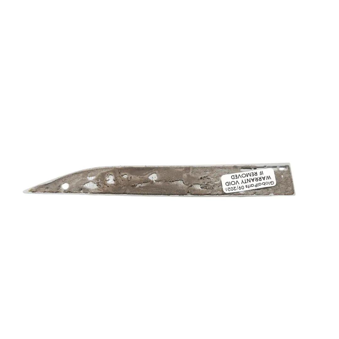 5G Insignia Guardabarros Delantero Izquierdo para Volkswagen Golf GTD con número de pieza 5G0853688N Volkswagen Golf GTD 5G Insignia Guardabarros Delantero Izquierdo - SKU 5G0853688N - Número de pieza 5G0853688N