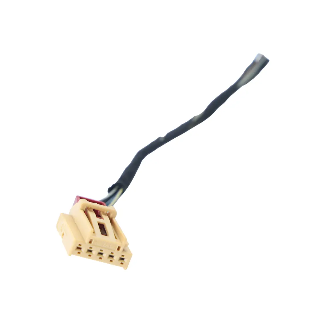 Volkswagen Golf Mk7 Prise Douille Câblage Lampe Coffre Gauche LED - SKU 5G0945307G-2 - Numéro de pièce 5G0945307G