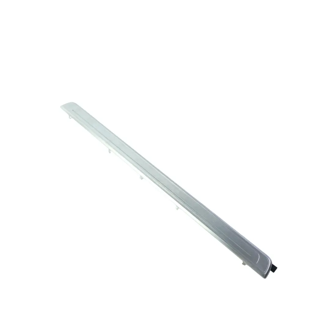 Moldura Umbral Puerta Iluminada Izquierda Derecha para Volkswagen Golf MK7 con número de pieza 5G4947418B Volkswagen Golf MK7 Moldura Umbral Puerta Iluminada Izquierda Derecha - SKU 5G4947418B - Número de pieza 5G4947418B
