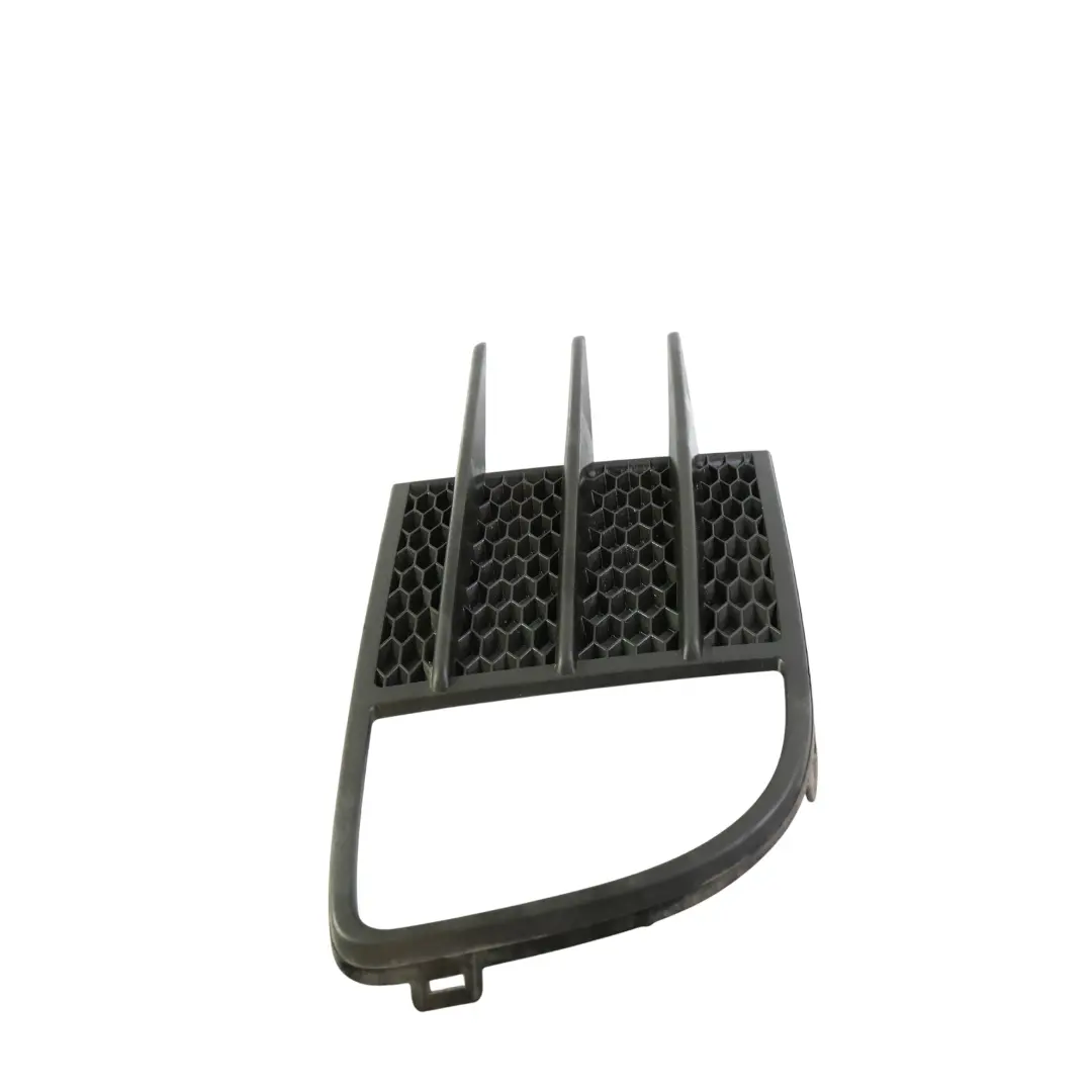 5K Rejilla Parachoques Delantera Inferior Derecha para Volkswagen Golf GTD con número de pieza 5K0853666C Volkswagen Golf GTD 5K Rejilla Parachoques Delantera Inferior Derecha - SKU 5K0853666C - Número de pieza 5K0853666C