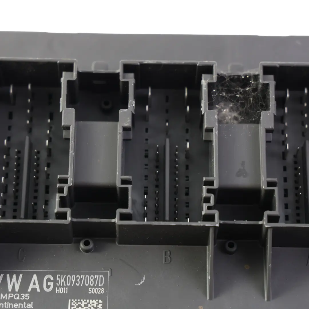 1P Body Control Module BCM Control Unit ECU to Seat Leon Cupra with Part number 5K0937087D Seat Leon Cupra 1P Body Control Module BCM Control Unit ECU - SKU 5K0937087D - Part number 5K0937087D