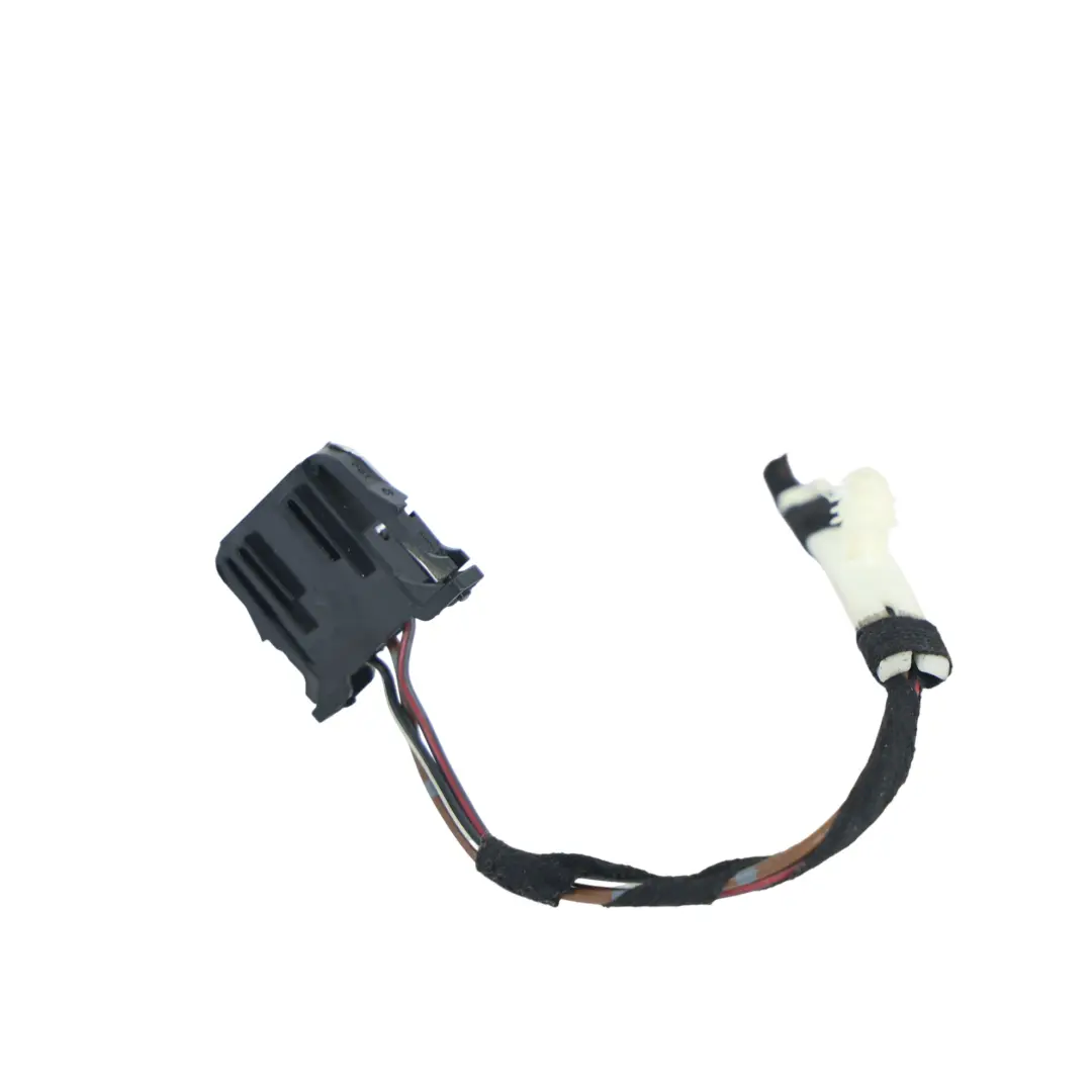 Mk6 5K Lampa Tylna Lewa Wtyczka Oprawa Przewodów do Volkswagen Golf o numerze 5K0945095M Volkswagen Golf Mk6 5K Lampa Tylna Lewa Wtyczka Oprawa Przewodów - SKU 5K0945095M-1 - Numer Części 5K0945095M