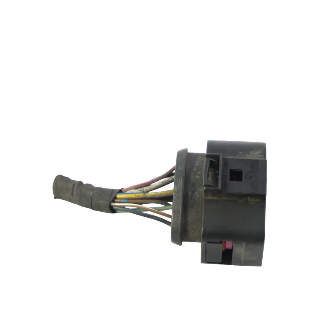 Mk6 Headlight Headlamp Plug Socket Front Right O/S to Volkswagen Golf with Part number 5K2941006H Volkswagen Golf Mk6 Headlight Headlamp Plug Socket Front Right O/S - SKU 5K2941006H-2 - Part number 5K2941006H