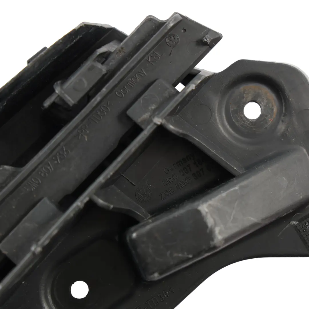 5M Support Fixation Pare-Chocs Avant Droit pour Volkswagen Golf Plus à propos du numéro de pièce 5M0807184 Volkswagen Golf Plus 5M Support Fixation Pare-Chocs Avant Droit - SKU 5M0807184 - Numéro de pièce 5M0807184