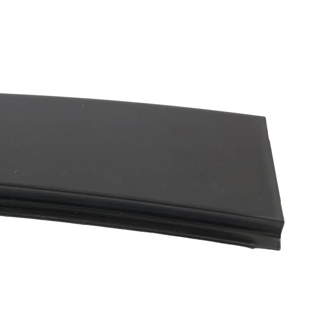 5M Baguette Vitre Porte Arrière Gauche pour Volkswagen Golf Plus à propos du numéro de pièce 5M0839901 Volkswagen Golf Plus 5M Baguette Vitre Porte Arrière Gauche - SKU 5M0839901 - Numéro de pièce 5M0839901