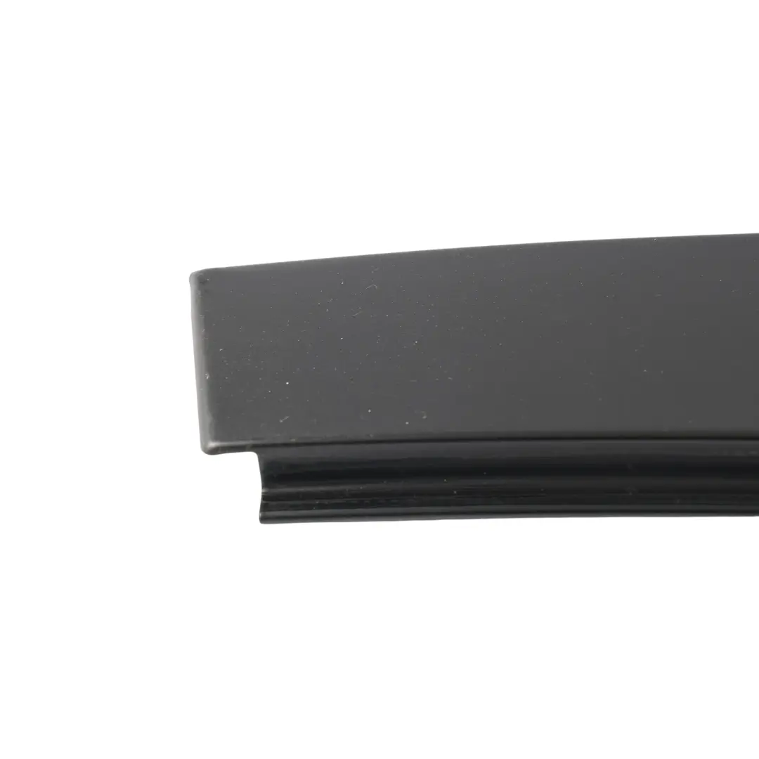 5M Baguette Vitre Porte Arrière Gauche pour Volkswagen Golf Plus à propos du numéro de pièce 5M0839901 Volkswagen Golf Plus 5M Baguette Vitre Porte Arrière Gauche - SKU 5M0839901 - Numéro de pièce 5M0839901