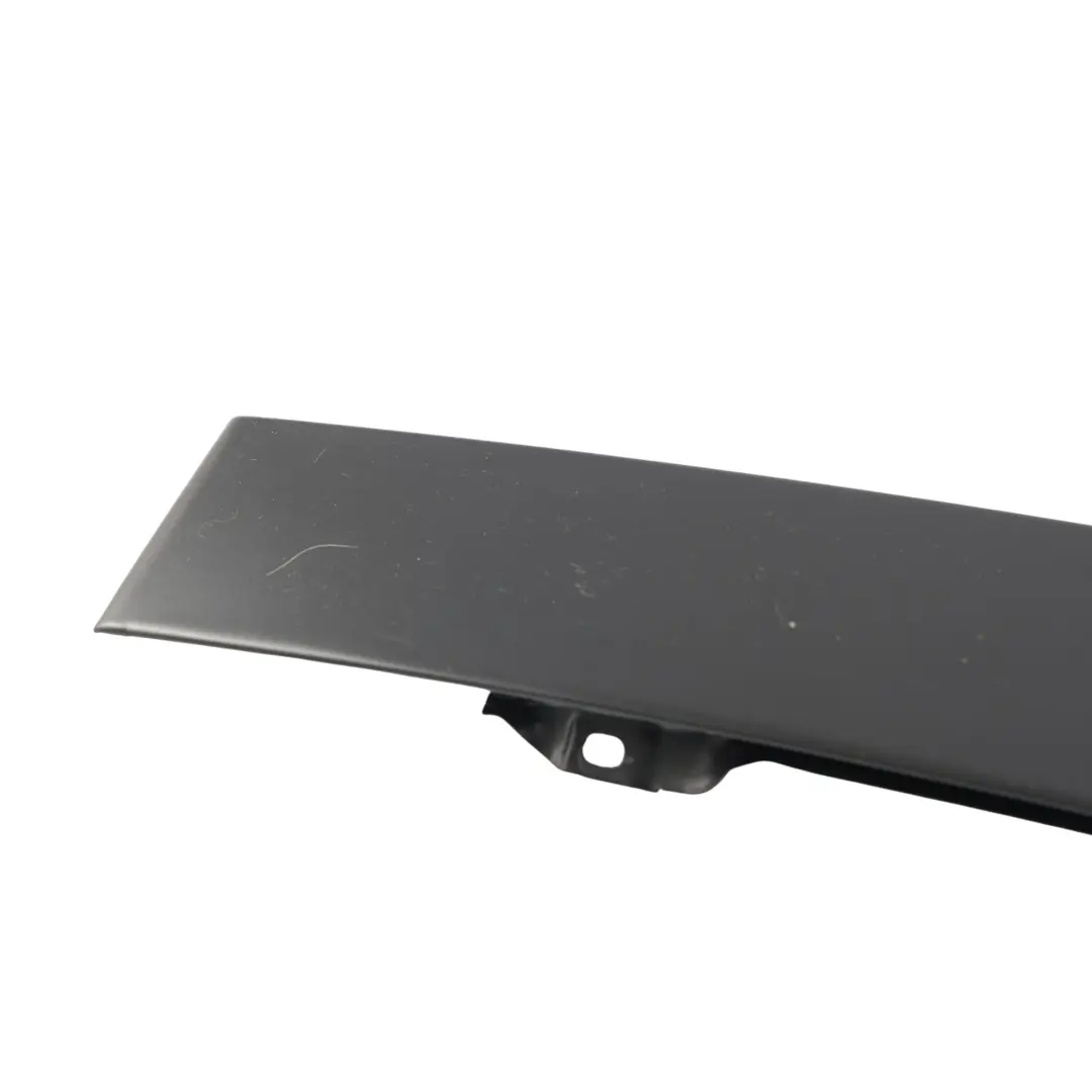 5M Baguette Vitre Porte Arrière Droite pour Volkswagen Golf Plus à propos du numéro de pièce 5M0839902 Volkswagen Golf Plus 5M Baguette Vitre Porte Arrière Droite - SKU 5M0839902 - Numéro de pièce 5M0839902