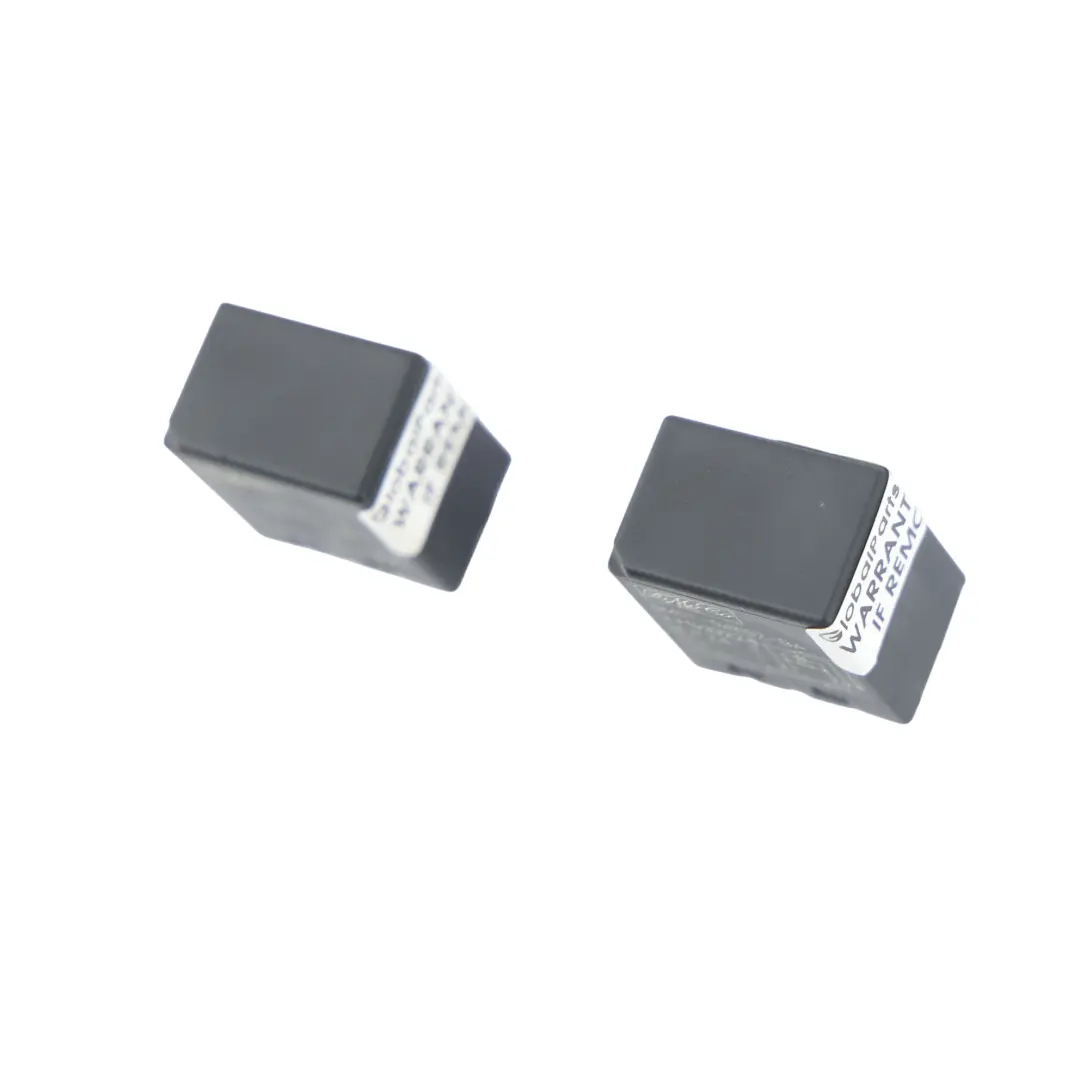 Modulo Multiuso Relè Set Nero per Land Rover Discovery 4 L319 con numero di parte 5M5T-14B192-BA Land Rover Discovery 4 L319 Modulo Multiuso Relè Set Nero - SKU 5M5T-14B192-BA-1 - Numero di parte 5M5T-14B192-BA