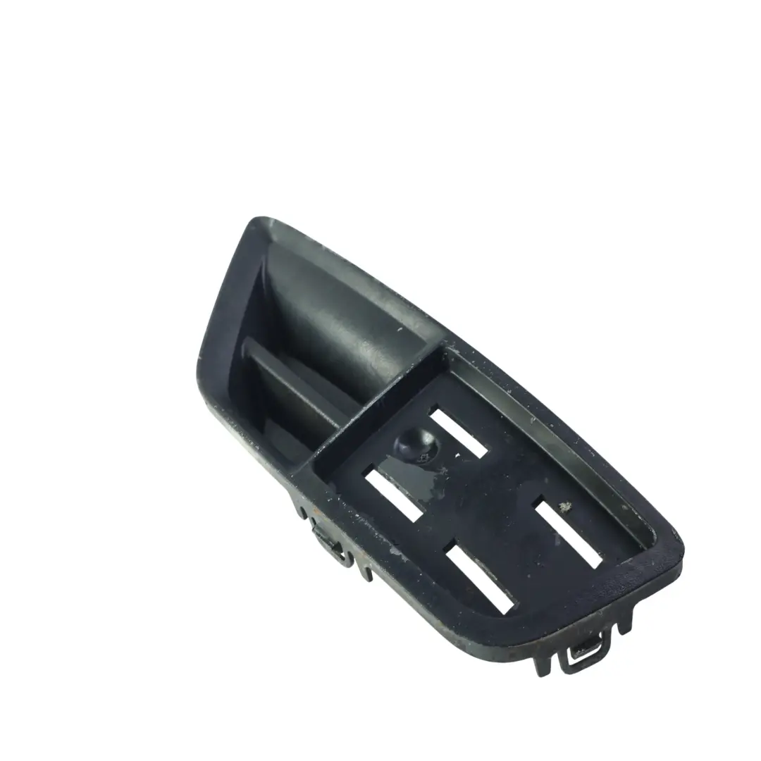Ford Fiesta MK5 Uchwyt Mocowanie Odblasku Zderzaka Prawy Tył - SKU 5S6Y-17A817-A - Numer Części 5S6Y-17A817-A