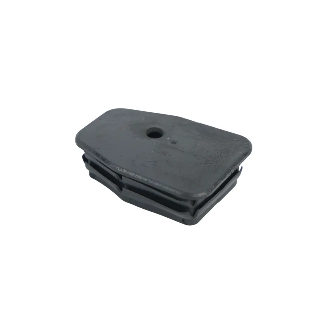 Bouchon Aveugle Bras Suspension Essieu Avant pour BMW E60 E61 E63 E64 E65 à propos du numéro de pièce 6757537 BMW E60 E61 E63 E64 E65 Bouchon Aveugle Bras Suspension Essieu Avant - SKU 6757537 - Numéro de pièce 6757537