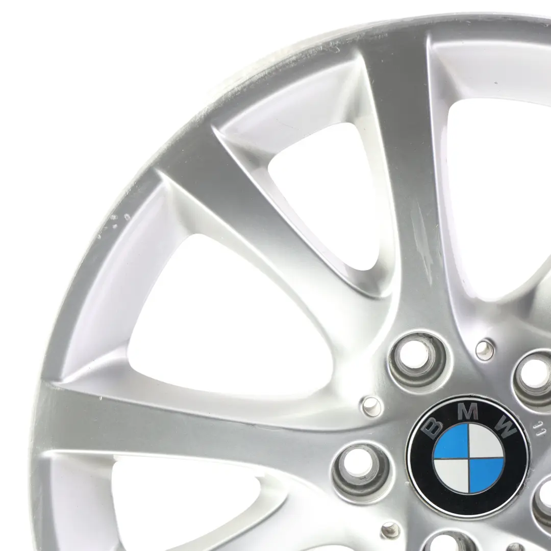Felga Aluminiowa Srebrna 18" 8,5J ET:52 do BMW E81 E87 LCI o numerze 6795588 BMW E81 E87 LCI Felga Aluminiowa Srebrna 18" 8,5J ET:52 - SKU 6795588-1 - Numer Części 6795588