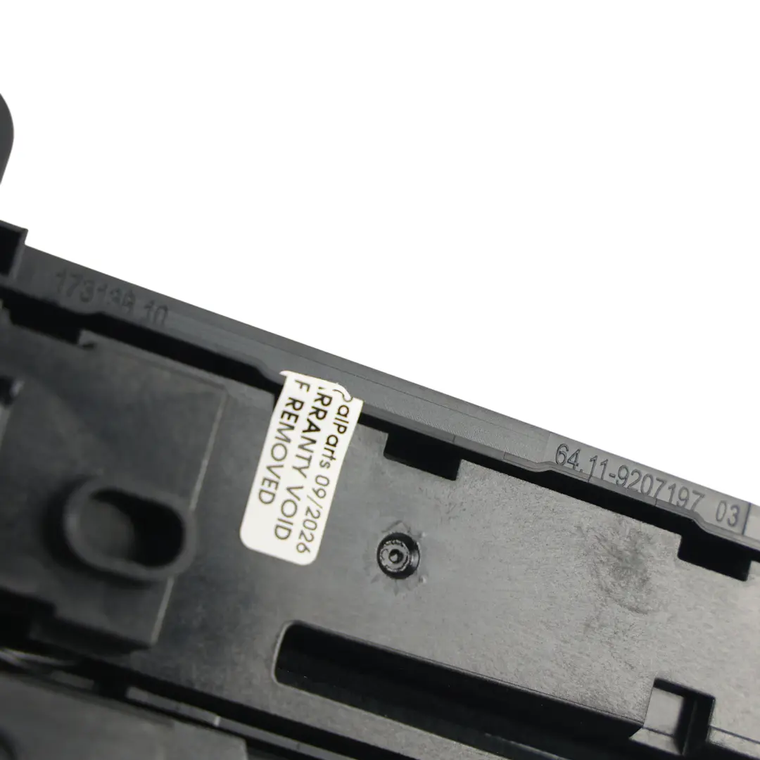 Moduł Sterujący Klimatyzacji Radia FBM 9287336 do BMW F30 F31 F20 F21 F34 F32 o numerze 6814183 BMW F30 F31 F20 F21 F34 F32 Moduł Sterujący Klimatyzacji Radia FBM 9287336 - SKU 6814183-4 - Numer Części 6814183