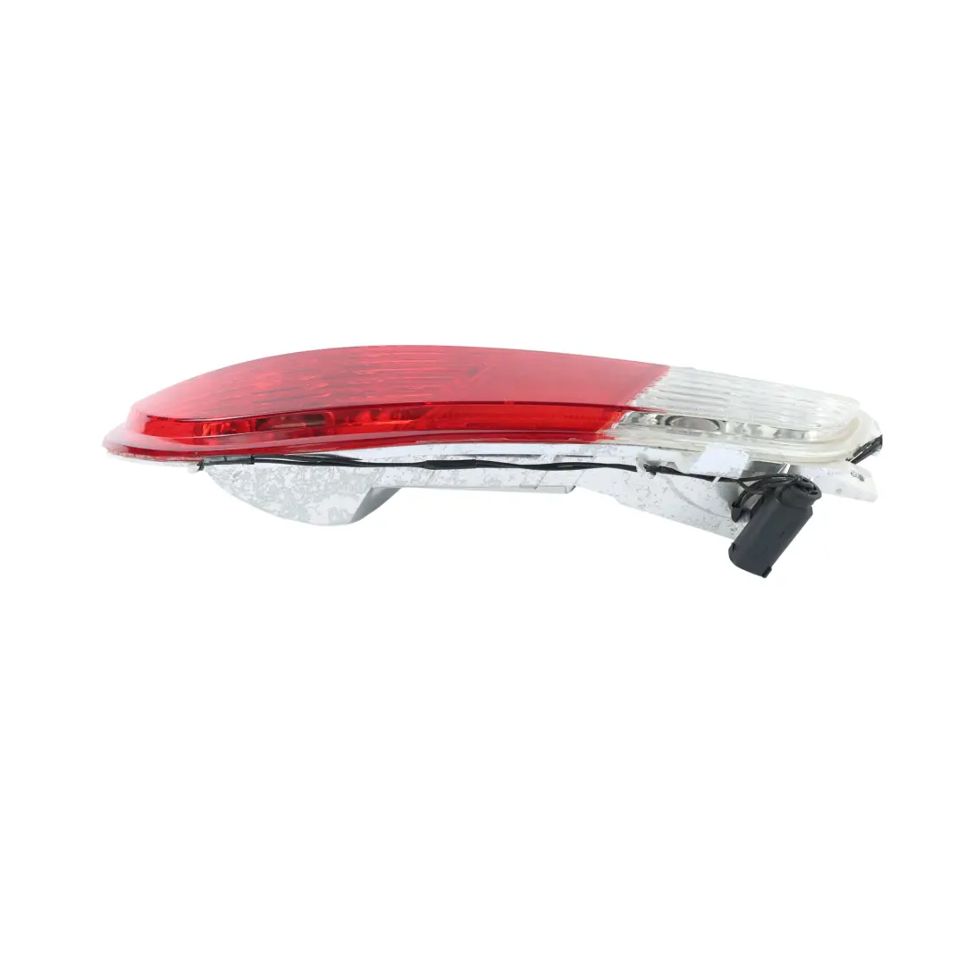 Tail Light Fog Light Lighting Assembly Rear Right O/S to BMW E63 E64 with Part number 6911900 BMW E63 E64 Tail Light Fog Light Lighting Assembly Rear Right O/S - SKU 6911900-1 - Part number 6911900