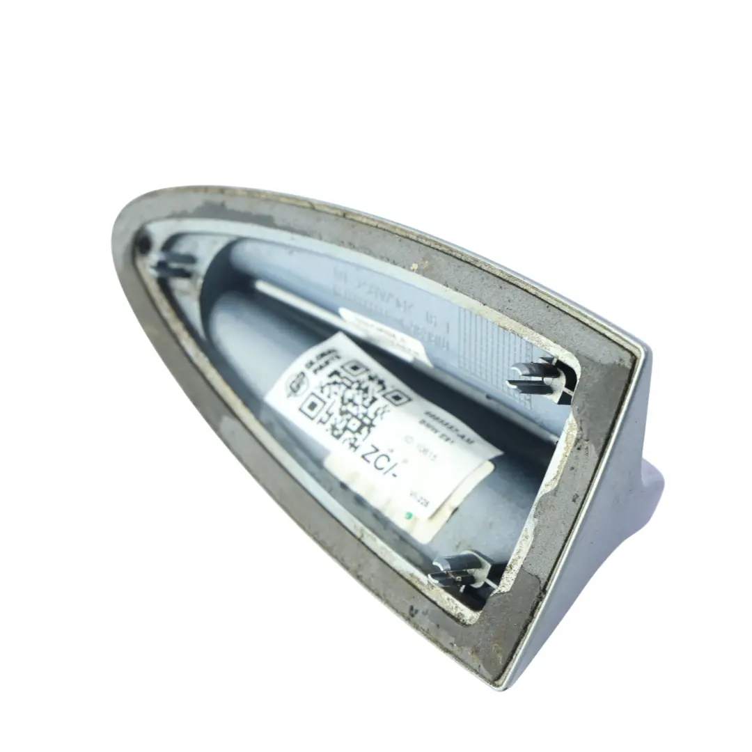 Hai Dach Antenne Gehäuse Arktis Metallic A34 für BMW E91 mit Teilenummer 6955557 BMW E91 Hai Dach Antenne Gehäuse Arktis Metallic A34 - SKU 6955557-AM - Teilenummer 6955557