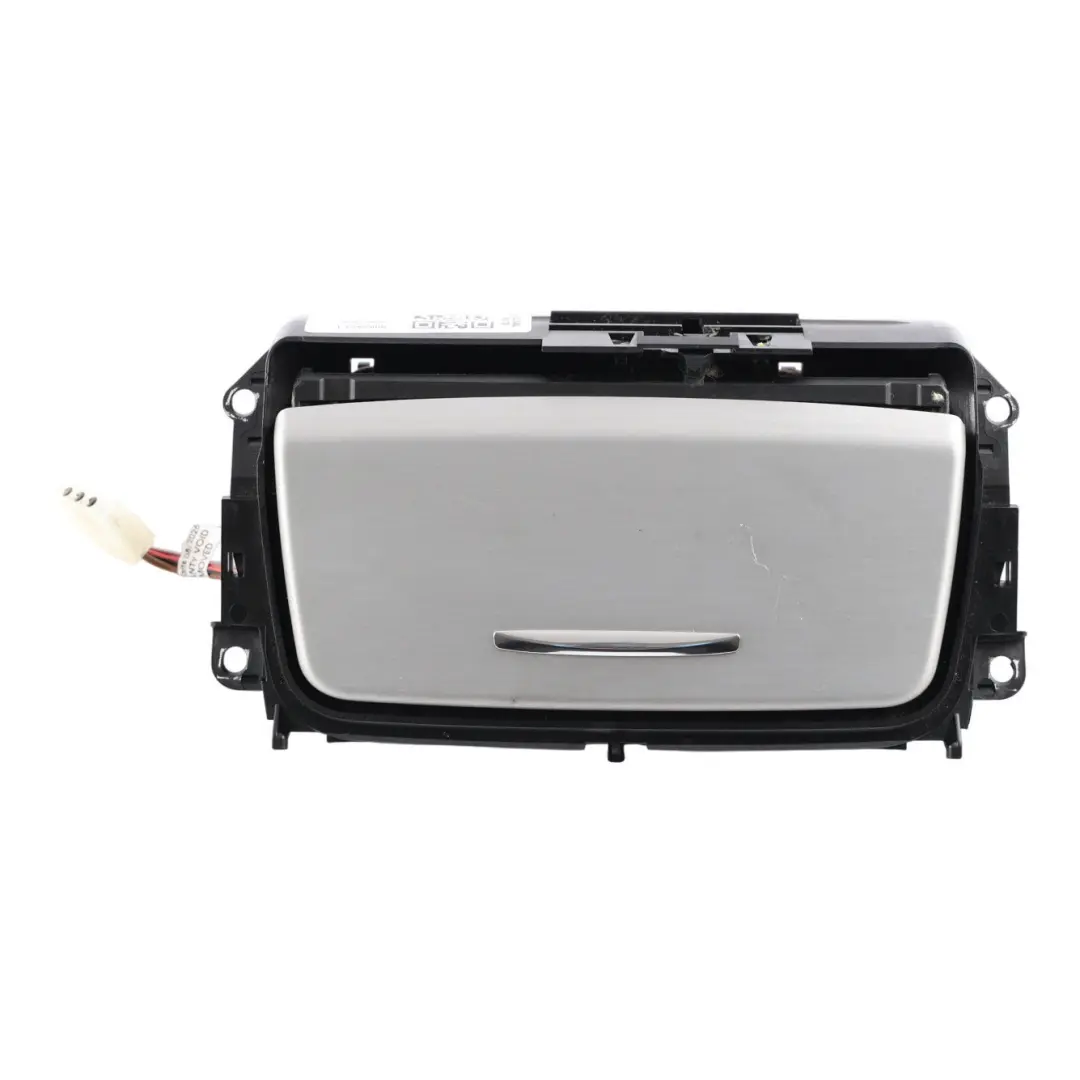 Ascher vorne mit Blende Alu Längsschliff 7129555 für BMW 3 er 1 E90 E91 mit Teilenummer 6982453 BMW 3 er 1 E90 E91 Ascher vorne mit Blende Alu Längsschliff 7129555 - SKU 6982453-1 - Teilenummer 6982453