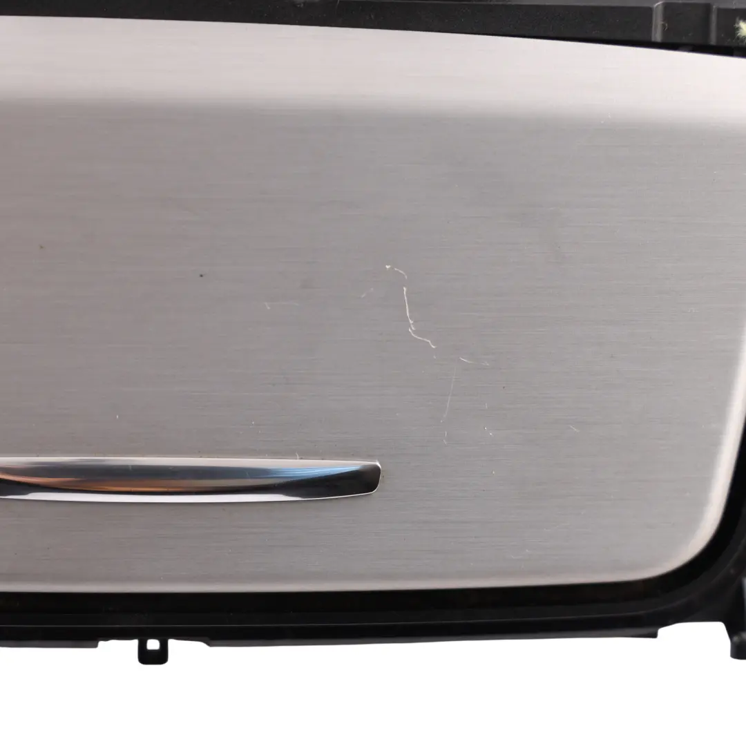 Ascher vorne mit Blende Alu Längsschliff 7129555 für BMW 3 er 1 E90 E91 mit Teilenummer 6982453 BMW 3 er 1 E90 E91 Ascher vorne mit Blende Alu Längsschliff 7129555 - SKU 6982453-1 - Teilenummer 6982453
