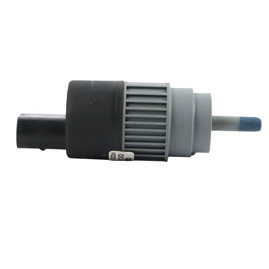 Ford Focus MK3 Pompa Lavavetri Parabrezza - SKU 6M21-13K082-AB - Numero di parte 6M21-13K082-AB