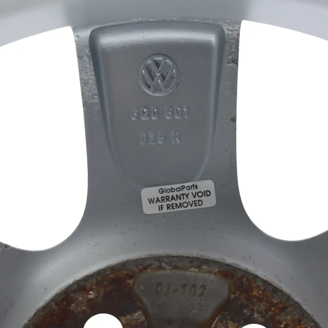 MK4 Jante Alliage Argent 15" 6J ET:43 pour Volkswagen Polo à propos du numéro de pièce 6Q0601025R Volkswagen Polo MK4 Jante Alliage Argent 15" 6J ET:43 - SKU 6Q0601025R-1 - Numéro de pièce 6Q0601025R