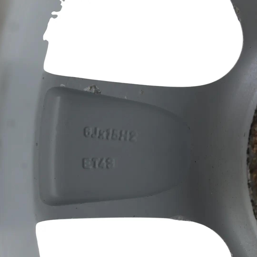 MK4 Srebrna Felga Aluminiowa 15" 6J ET:43 do Volkswagen Polo o numerze 6Q0601025R Volkswagen Polo MK4 Srebrna Felga Aluminiowa 15" 6J ET:43 - SKU 6Q0601025R-2 - Numer Części 6Q0601025R