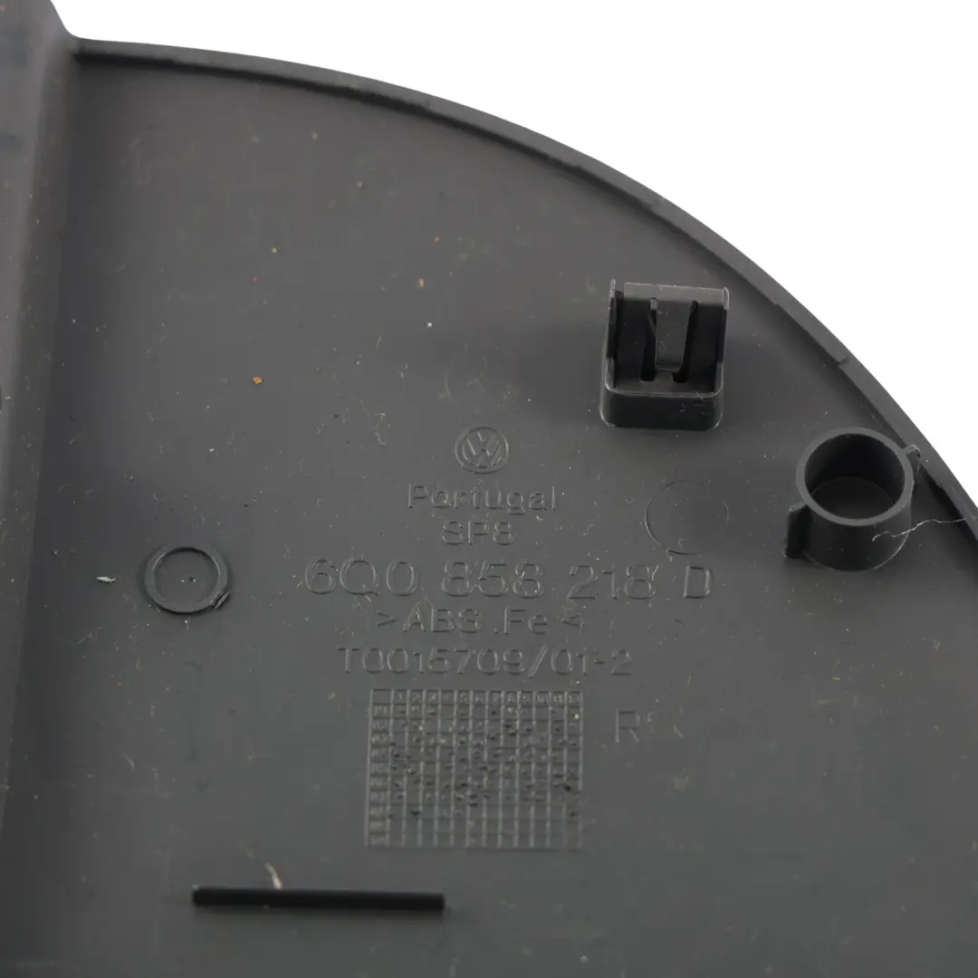 MK4 9N Embellecedor Salpicadero Derecho para Volkswagen Polo con número de pieza 6Q0858218D Volkswagen Polo MK4 9N Embellecedor Salpicadero Derecho - SKU 6Q0858218D - Número de pieza 6Q0858218D
