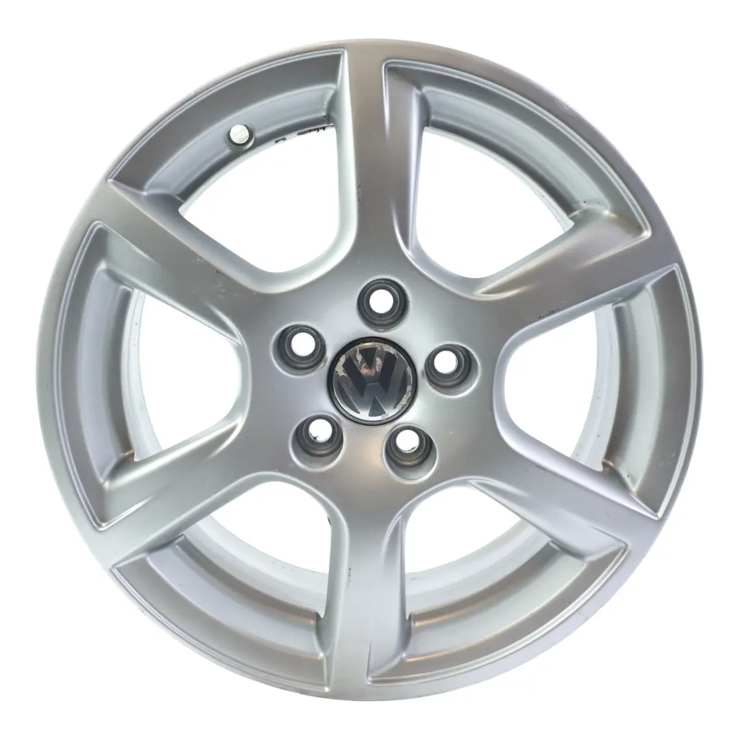 Mk5 Srebrna Felga Aluminiowa 15" 6J ET:40 do Volkswagen Polo 6R o numerze 6R0601025M Volkswagen Polo 6R Mk5 Srebrna Felga Aluminiowa 15" 6J ET:40 - SKU 6R0601025M-1 - Numer Części 6R0601025M