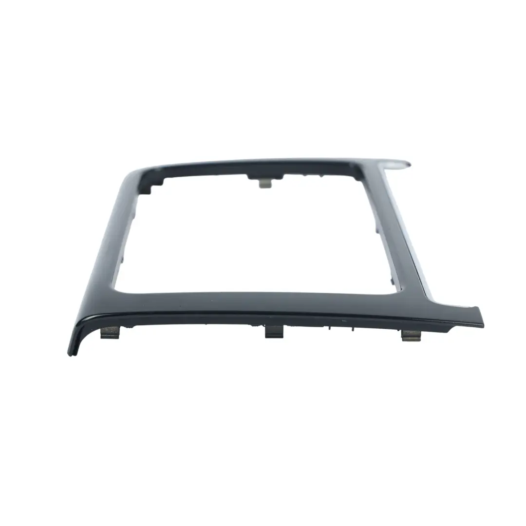 Ramka Radia Konsoli Deski do Volkswagen Polo GTI 6R o numerze 6R0858069E Volkswagen Polo GTI 6R Ramka Radia Konsoli Deski - SKU 6R0858069E-1 - Numer Części 6R0858069E