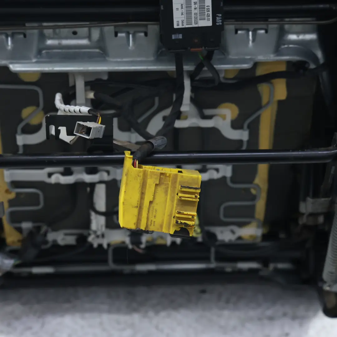 BMW E90 E91 Sportsitz Beheizt Vorne Links Innen Stoff Anthrazit - SKU 7147977-1 - Teilenummer 7147977