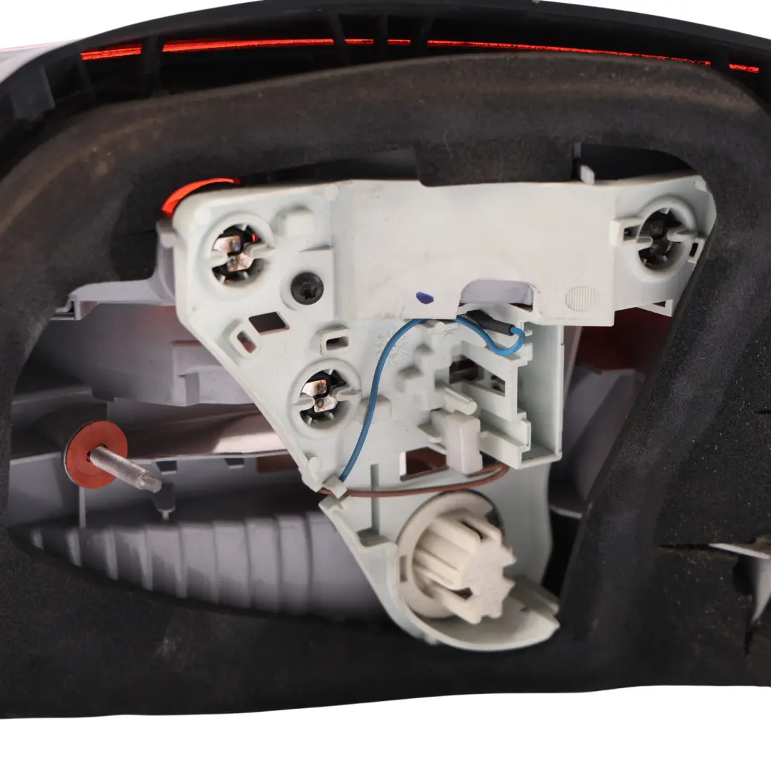 BMW 3 E93 Cabrio Licht Lampe Trim Panel hinten links - SKU 7162301 - Teilenummer 7162301