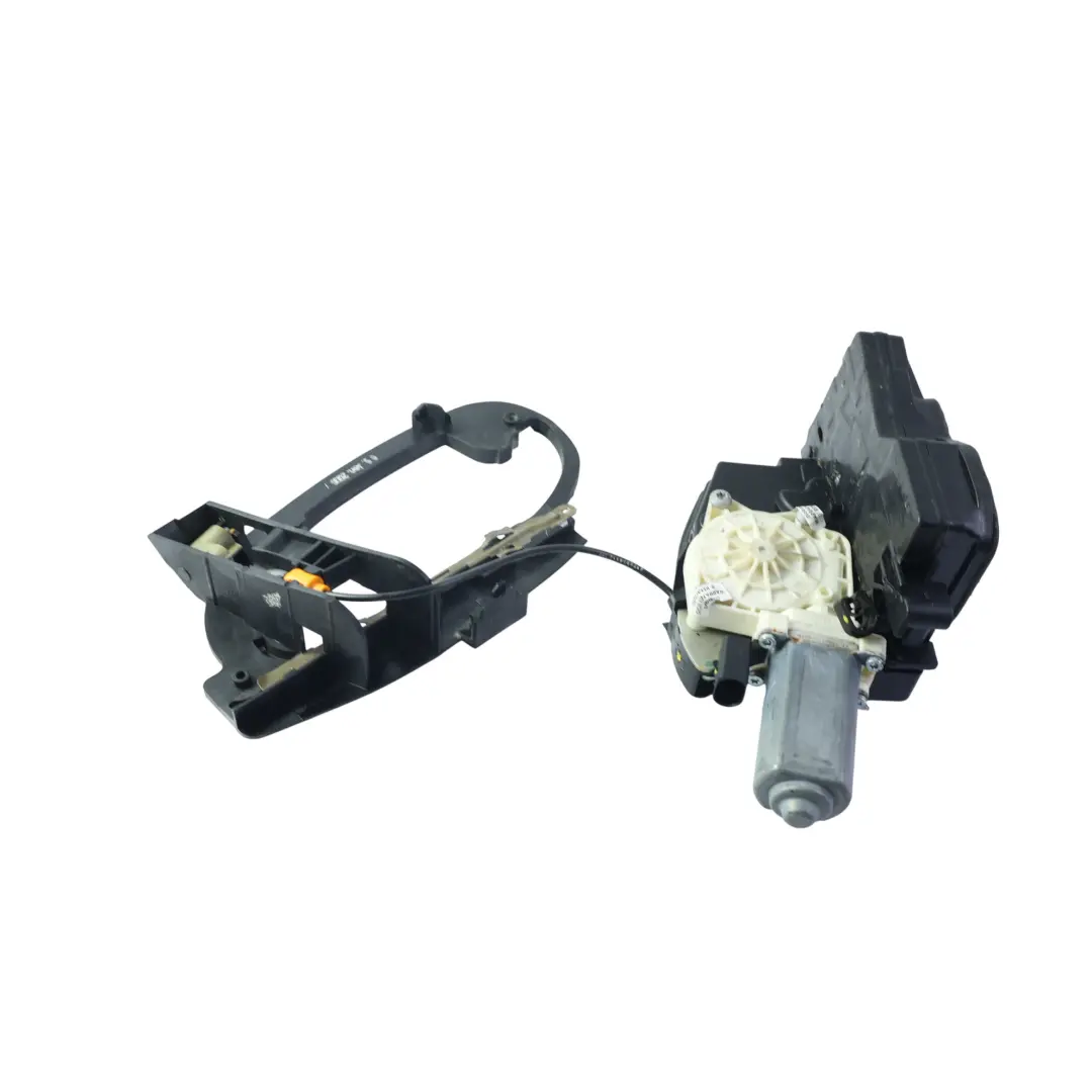 Zamek Drzwi Tylny Prawy Dociąg Soft Close do BMW E65 E66 o numerze 7202128 BMW E65 E66 Zamek Drzwi Tylny Prawy Dociąg Soft Close - SKU 7202128-1 - Numer Części 7202128