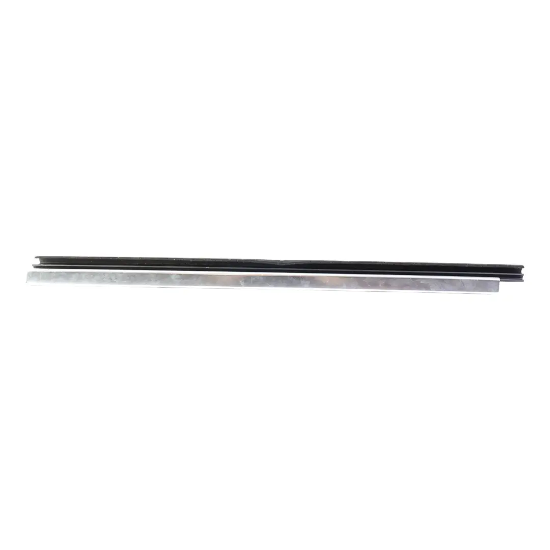 Cache Intérieur Rail Vitre Porte Arrière Gauche pour BMW F01 LCI à propos du numéro de pièce 7206449 BMW F01 LCI Cache Intérieur Rail Vitre Porte Arrière Gauche - SKU 7206449 - Numéro de pièce 7206449