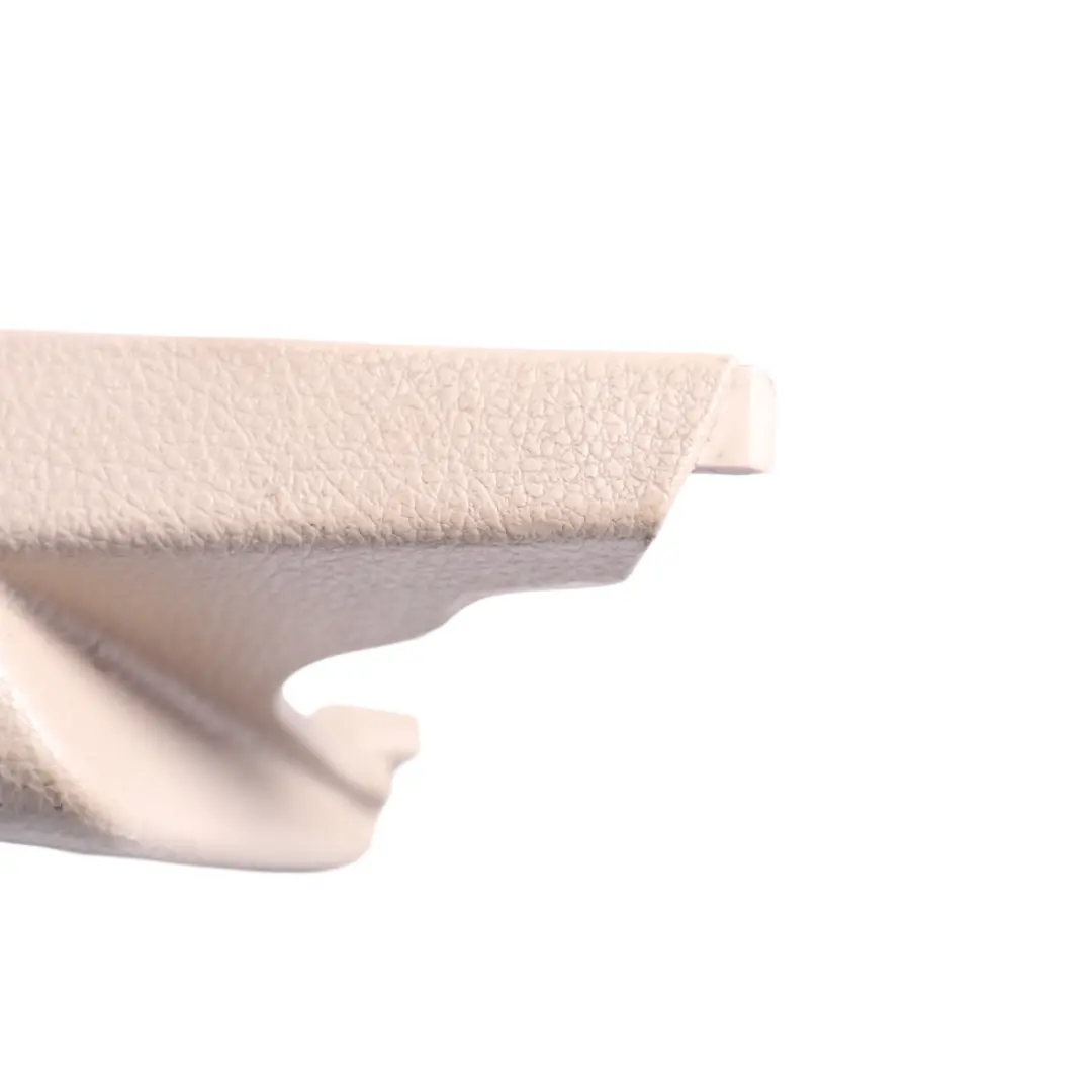 Belt Catch Right O/S to BMW 1 2 4 Series F21 F22 F32 LCI Cover Seat with Part number 7268444 BMW 1 2 4 Series F21 F22 F32 LCI Cover Seat Belt Catch Right O/S - SKU 7268444 - Part number 7268444