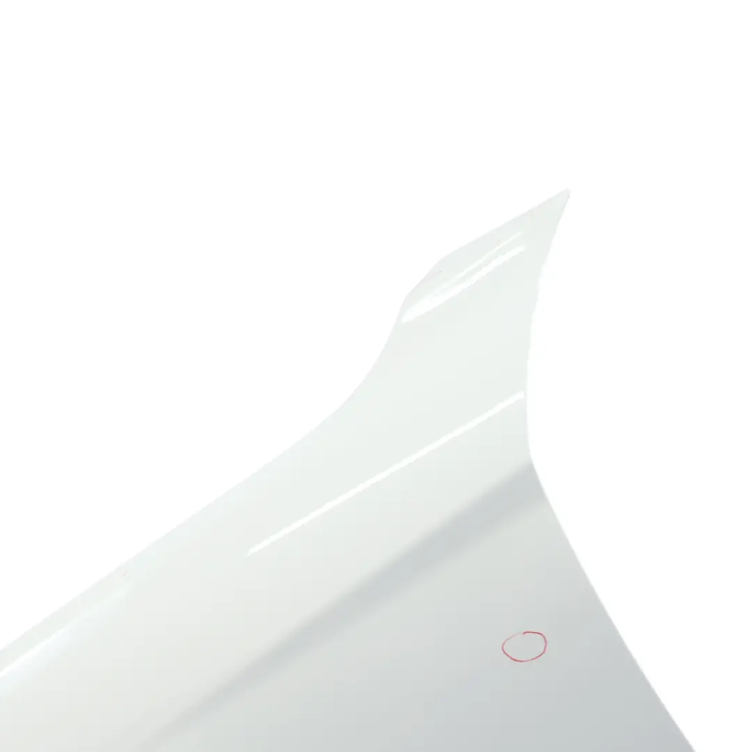 Pannello laterale parafango anteriore sinistro Alpinweiss - 300 per BMW F20 F21 con numero di parte 7284645 BMW F20 F21 Pannello laterale parafango anteriore sinistro Alpinweiss - 300 - SKU 7284645-AW - Numero di parte 7284645