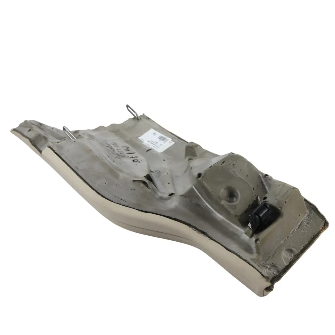 Tapicerka Boczna Tylnego Siedzenia Skóra Beżowa Lewa do BMW F31 LCI o numerze 7306189 BMW F31 LCI Tapicerka Boczna Tylnego Siedzenia Skóra Beżowa Lewa - SKU 7306189 - Numer Części 7306189