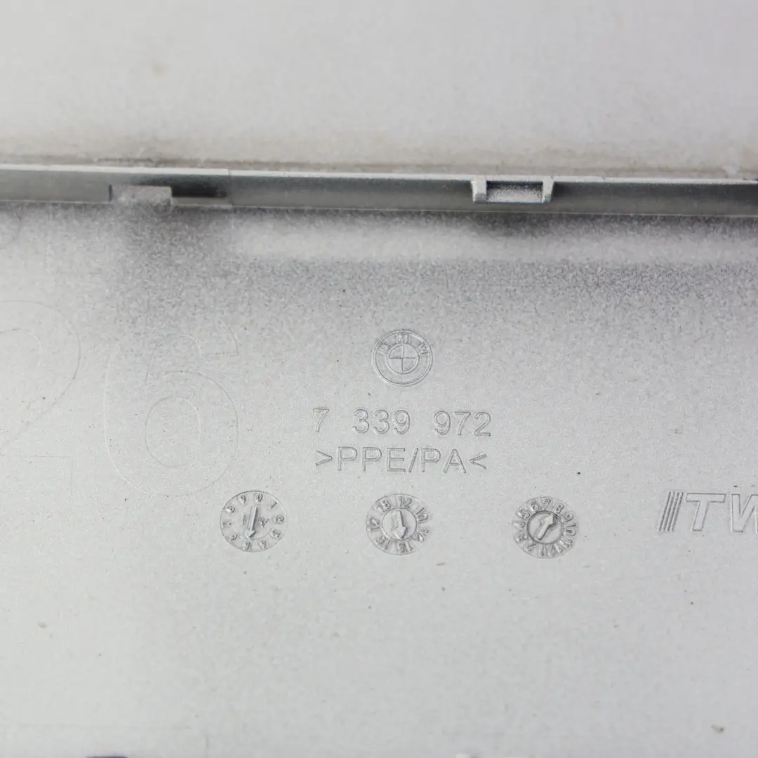 Tapa Depósito Combustible Panel Plata Glaciar para BMW X4 F26 con número de pieza 7339972 BMW X4 F26 Tapa Depósito Combustible Panel Plata Glaciar - SKU 7339972-GSB - Número de pieza 7339972
