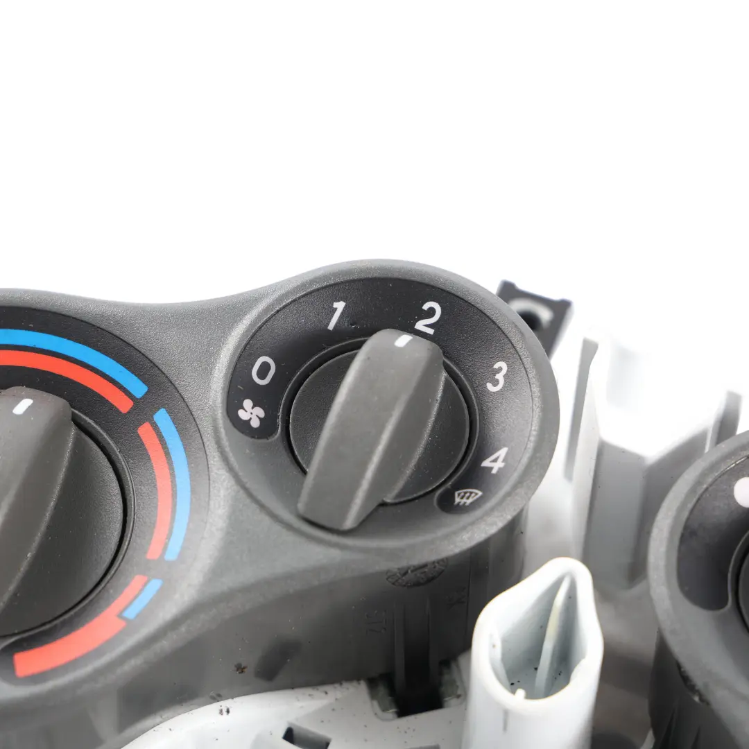 Heater AC Climate Control Switch Panel Regulator to Fiat Panda with Part number 735369898 Fiat Panda Heater AC Climate Control Switch Panel Regulator - SKU 735369898 - Part number 735369898