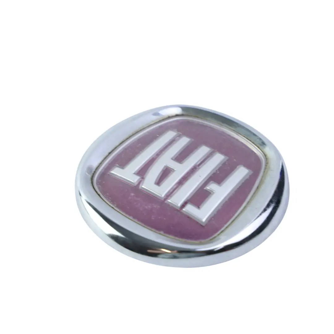 Mk2 Heck Kofferraum Deckel Emblem Abzeichen Logo für Fiat Panda mit Teilenummer 735461033 Fiat Panda Mk2 Heck Kofferraum Deckel Emblem Abzeichen Logo - SKU 735461033 - Teilenummer 735461033