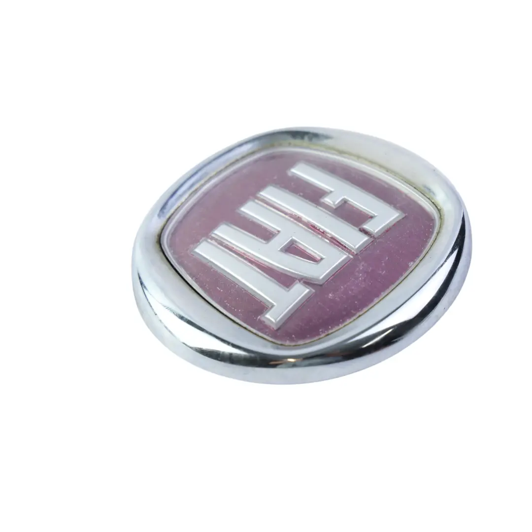 Mk2 Heck Kofferraum Deckel Emblem Abzeichen Logo für Fiat Panda mit Teilenummer 735461033 Fiat Panda Mk2 Heck Kofferraum Deckel Emblem Abzeichen Logo - SKU 735461033 - Teilenummer 735461033
