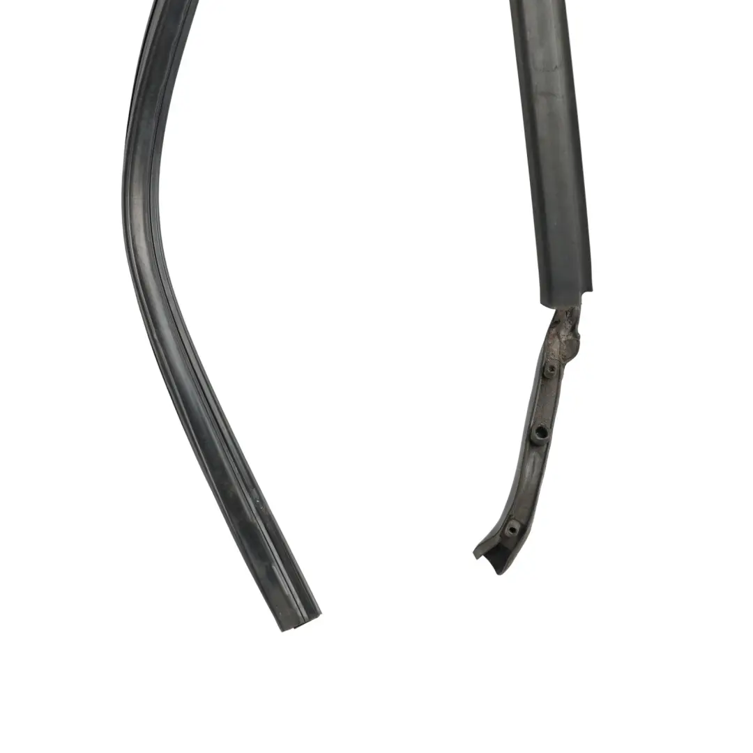 BMW X1 F48 Window Guide Seal Gasket Right O/S Rear Door Rubber Strip 7362240 - SKU 7362239-1 - Part number 7362239